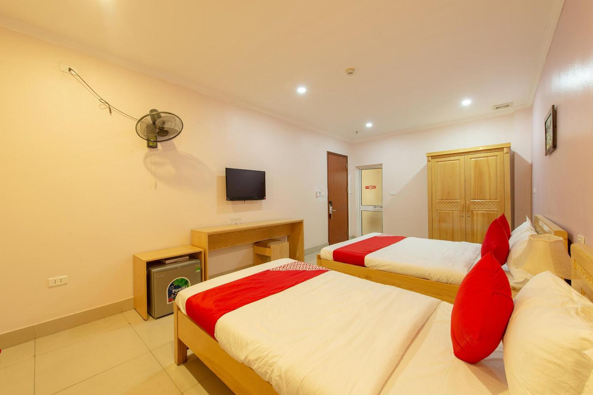 Capital O 417 Truong Son Hotel هانوي المظهر الخارجي الصورة