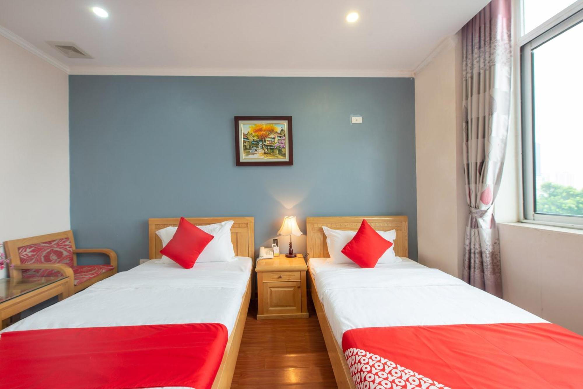 Capital O 417 Truong Son Hotel هانوي المظهر الخارجي الصورة
