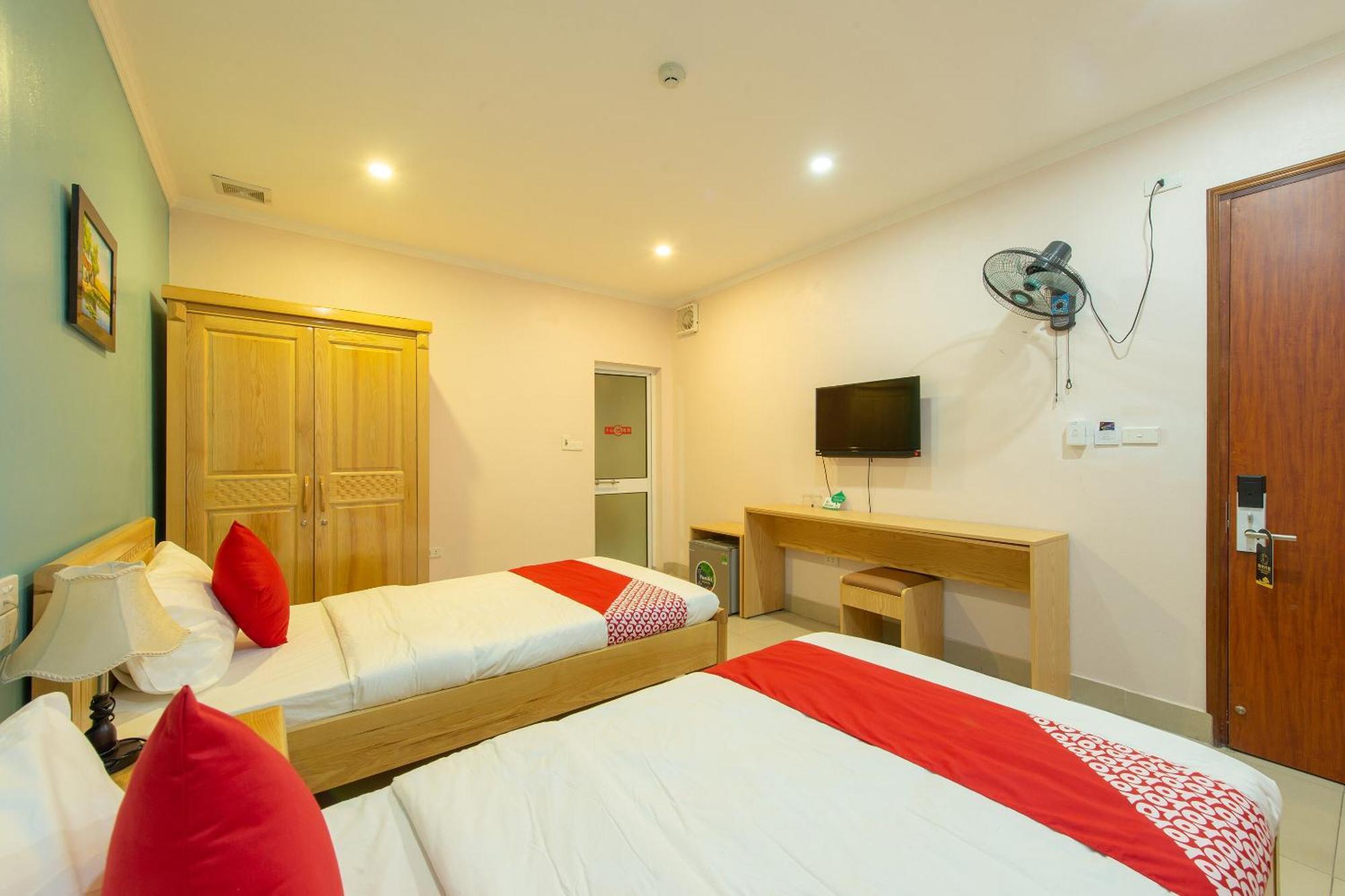 Capital O 417 Truong Son Hotel هانوي المظهر الخارجي الصورة