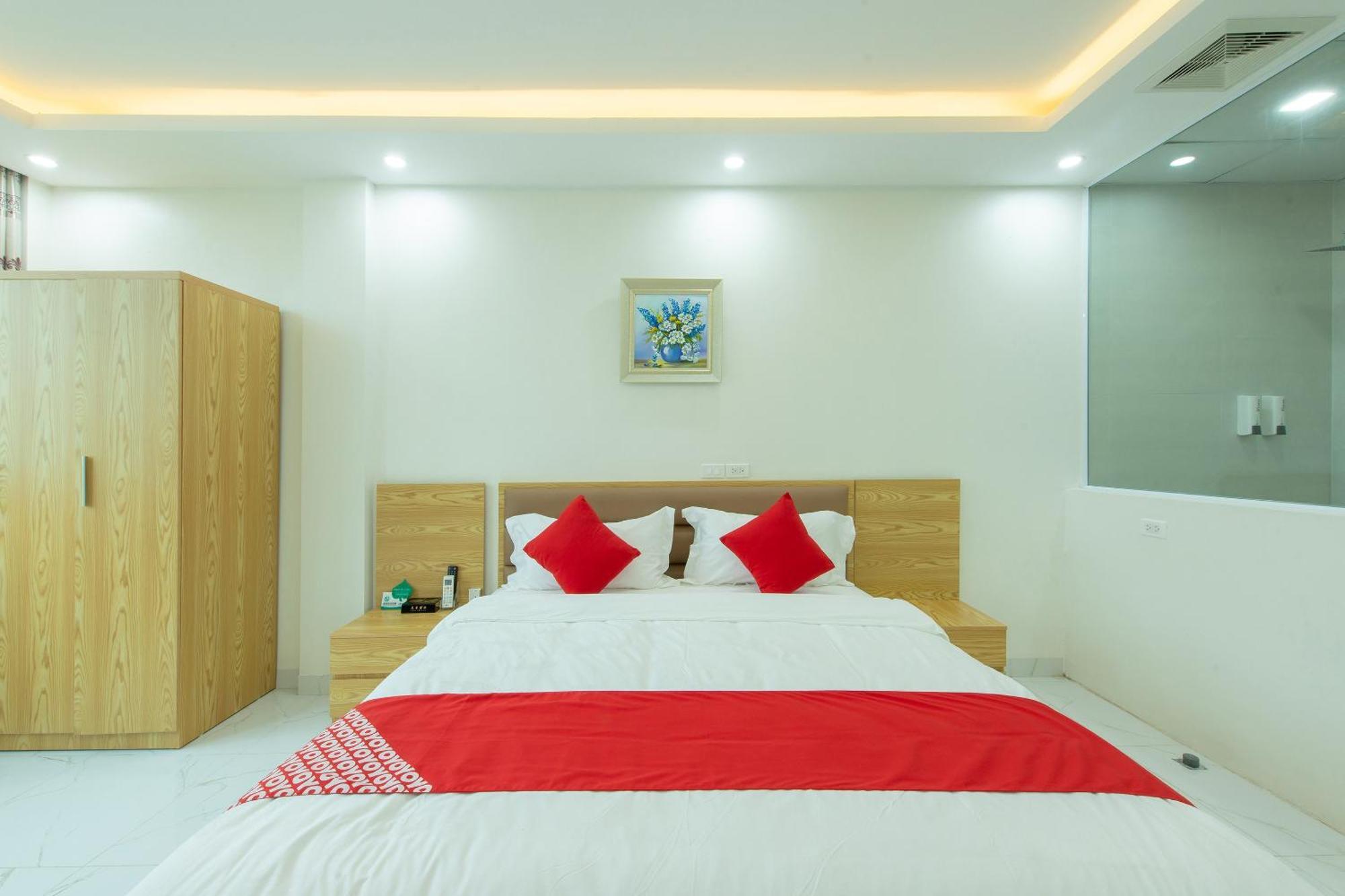 Capital O 417 Truong Son Hotel هانوي المظهر الخارجي الصورة
